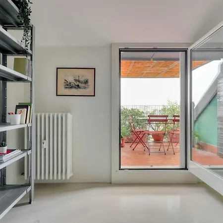 Navigli's Rooftop Apartamento Milão
