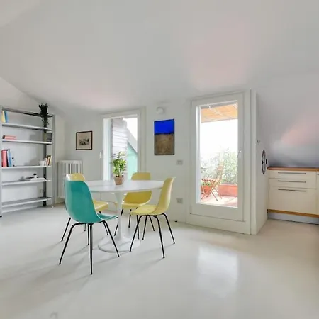 Navigli's Rooftop Apartamento Milão